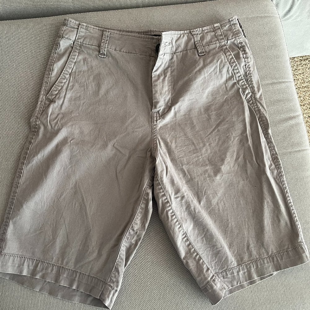 Aeropostale Mens Grey Shorts, Size 28